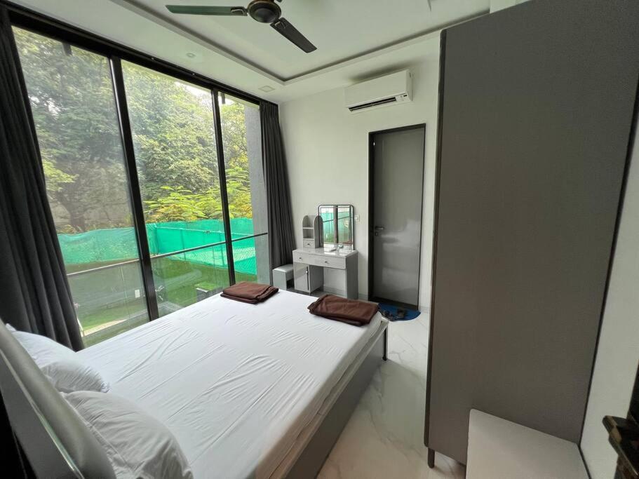 Stayhaven Starmount 4Bhk & Pool Mumbai Kültér fotó