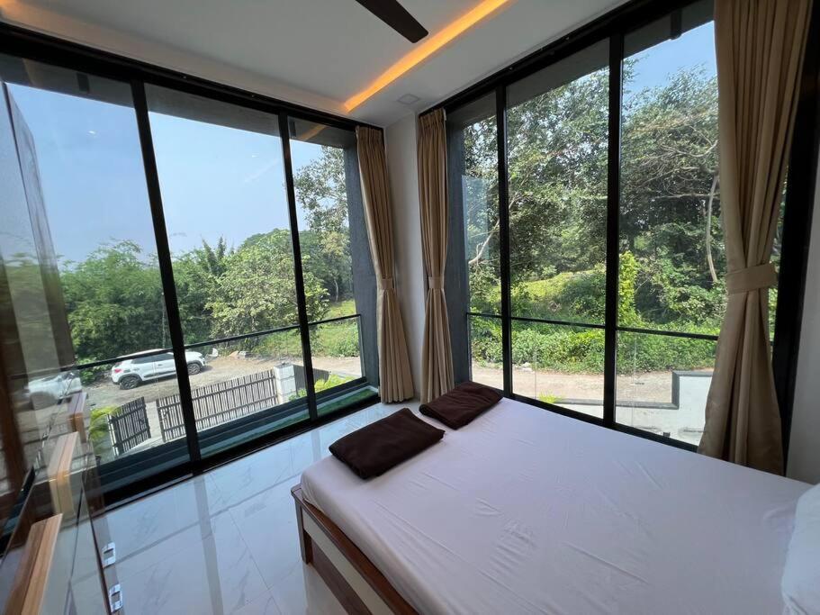Stayhaven Starmount 4Bhk & Pool Mumbai Kültér fotó