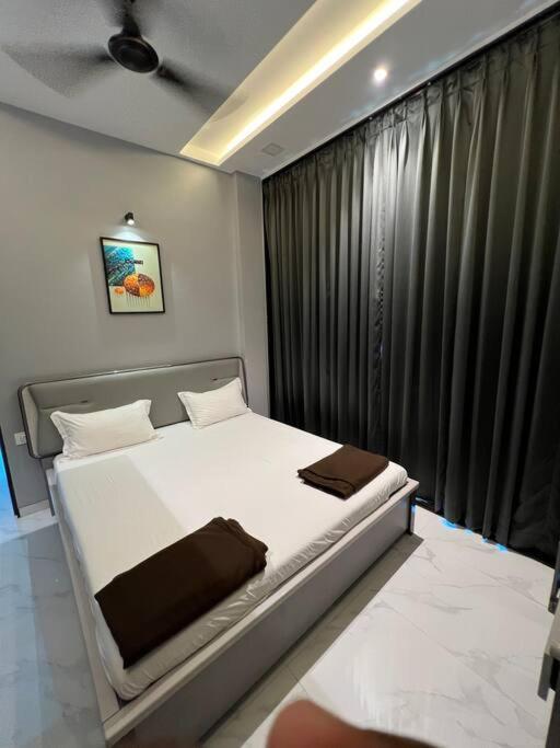 Stayhaven Starmount 4Bhk & Pool Mumbai Kültér fotó