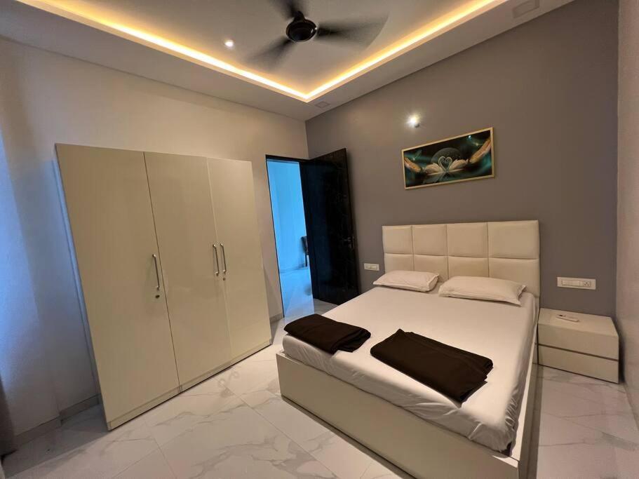 Stayhaven Starmount 4Bhk & Pool Mumbai Kültér fotó