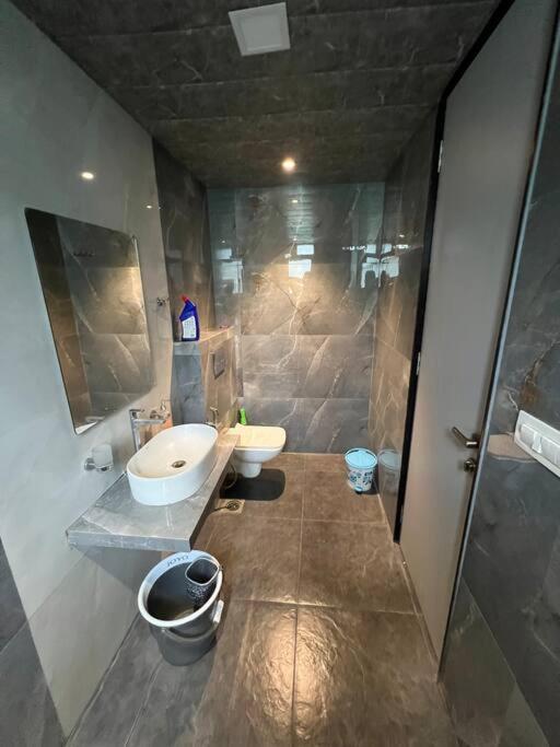 Stayhaven Starmount 4Bhk & Pool Mumbai Kültér fotó